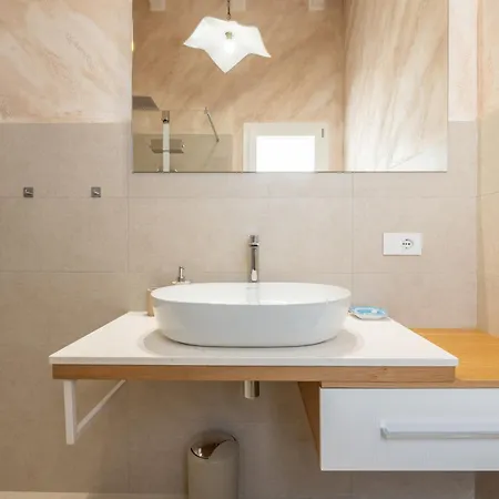Borgo Myricae - Giglio *